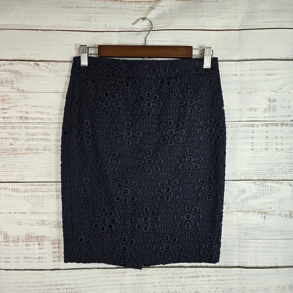 J.Crew Navy Eyelet Skirt‎ Size 00 Preppy Classic Feminine Floral Textured